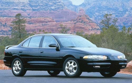 1998 Oldsmobile Intrigue 4 Dr GLS Sedan