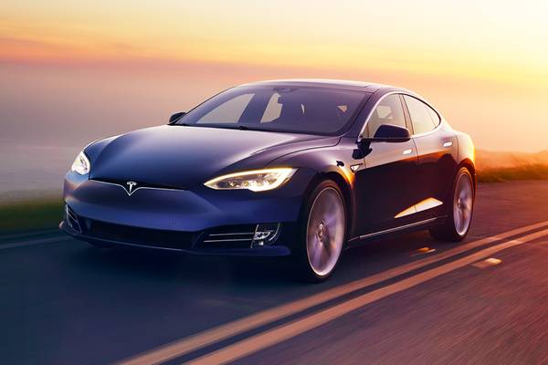 2021 tesla model s seating hot sale capacity