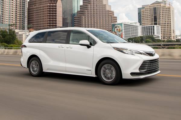 2021 Toyota Sienna LE 8-Passenger