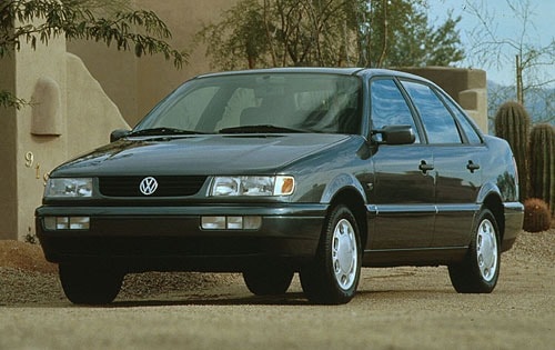 1996 Volkswagen Passat 4 Dr GLS Sedan