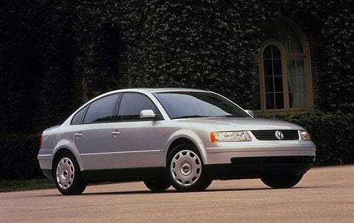 1999 Volkswagen Passat 4 Dr GLS Turbo Sedan