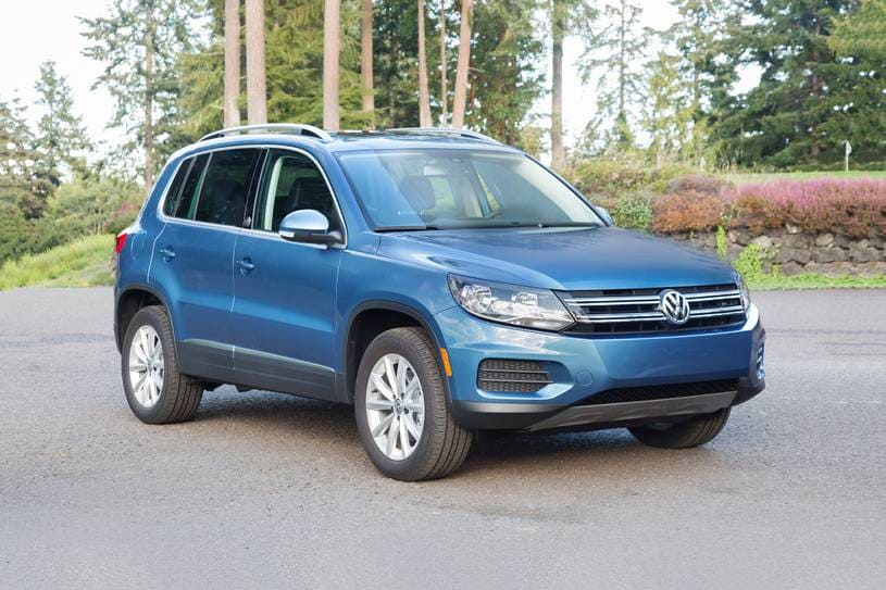 2017 Volkswagen Tiguan Wolfsburg Edition 4Motion 4dr SUV Exterior Shown