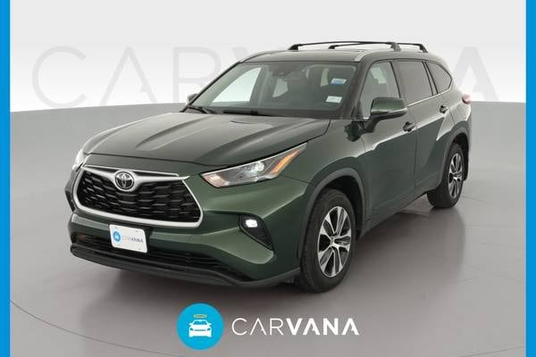 Used Dark Green 2023 Toyota Highlander 7 seat XLE 4dr SUV (Cypress)