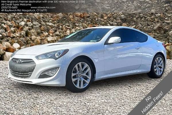 Used White 2016 Hyundai Genesis Coupe 4 seat 3.8 2dr Coupe (Casablanca White)