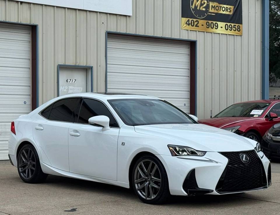 The 2019 Lexus IS 350 The 2019 Lexus IS 350